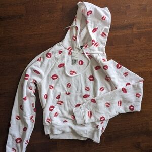 Forever 21 White with kiss print cropped hoodie (med)